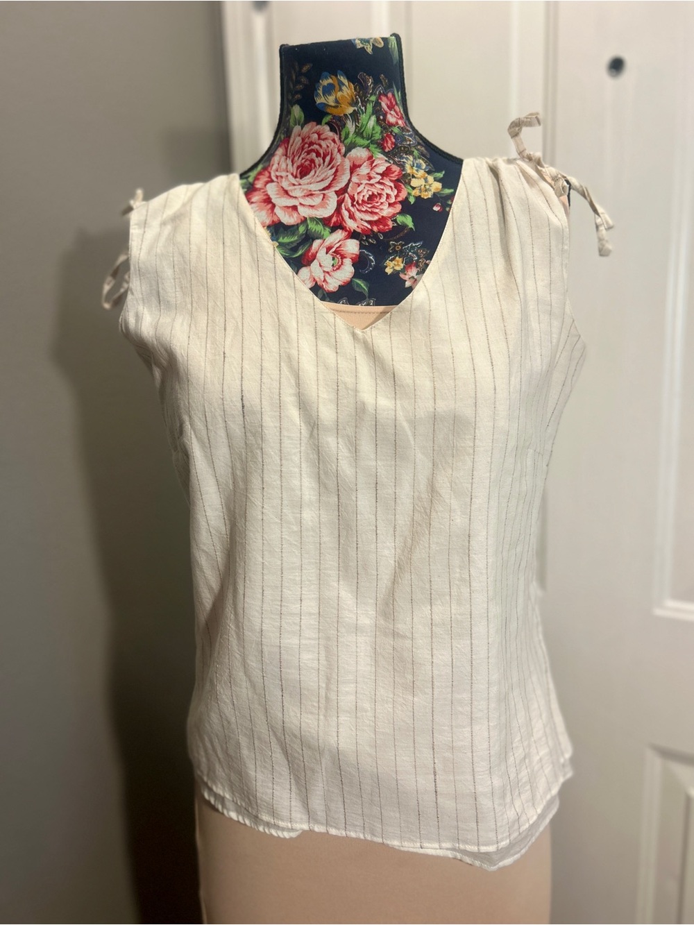 Anokhi Jaipur Cotton Pinstripe Tank Top V-Neck Shoulder Tie Cream Medium India